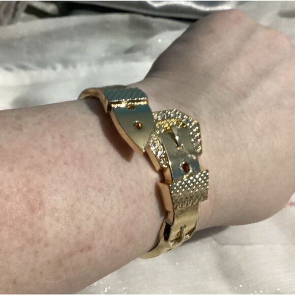 Edgy Gold Belt Buckle Statement Hinged Bracelet Bangle - Picture 14 of 15